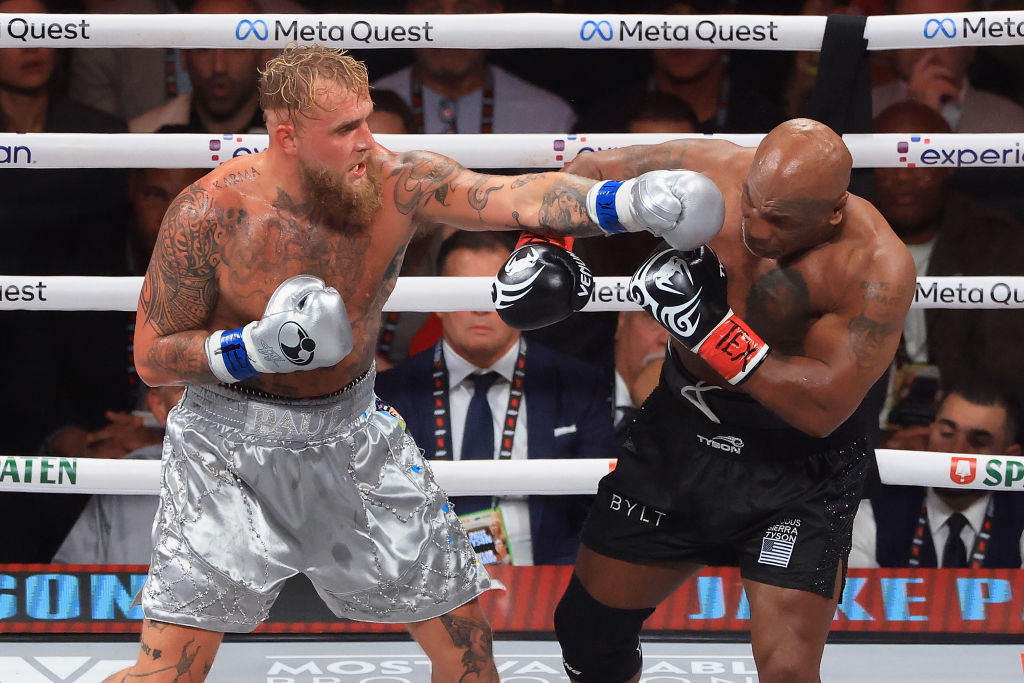 Mike Tyson v Jake Paul